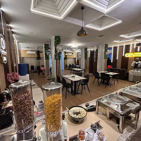 New Hotel Suhail Hyderabad Exteriör bild