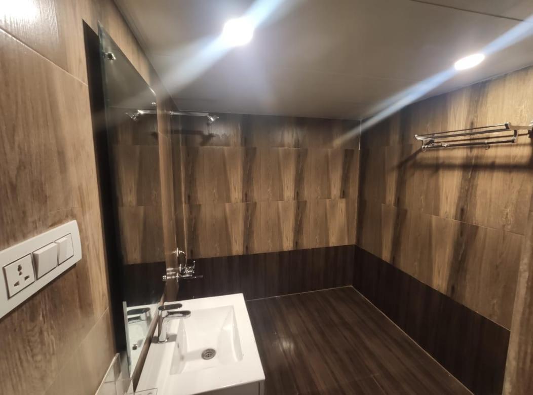 New Hotel Suhail Hyderabad Exteriör bild