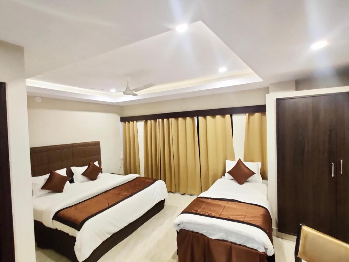 New Hotel Suhail Hyderabad Exteriör bild