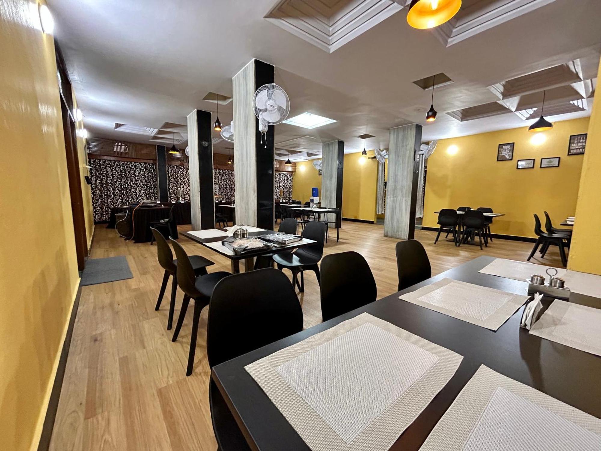 New Hotel Suhail Hyderabad Exteriör bild