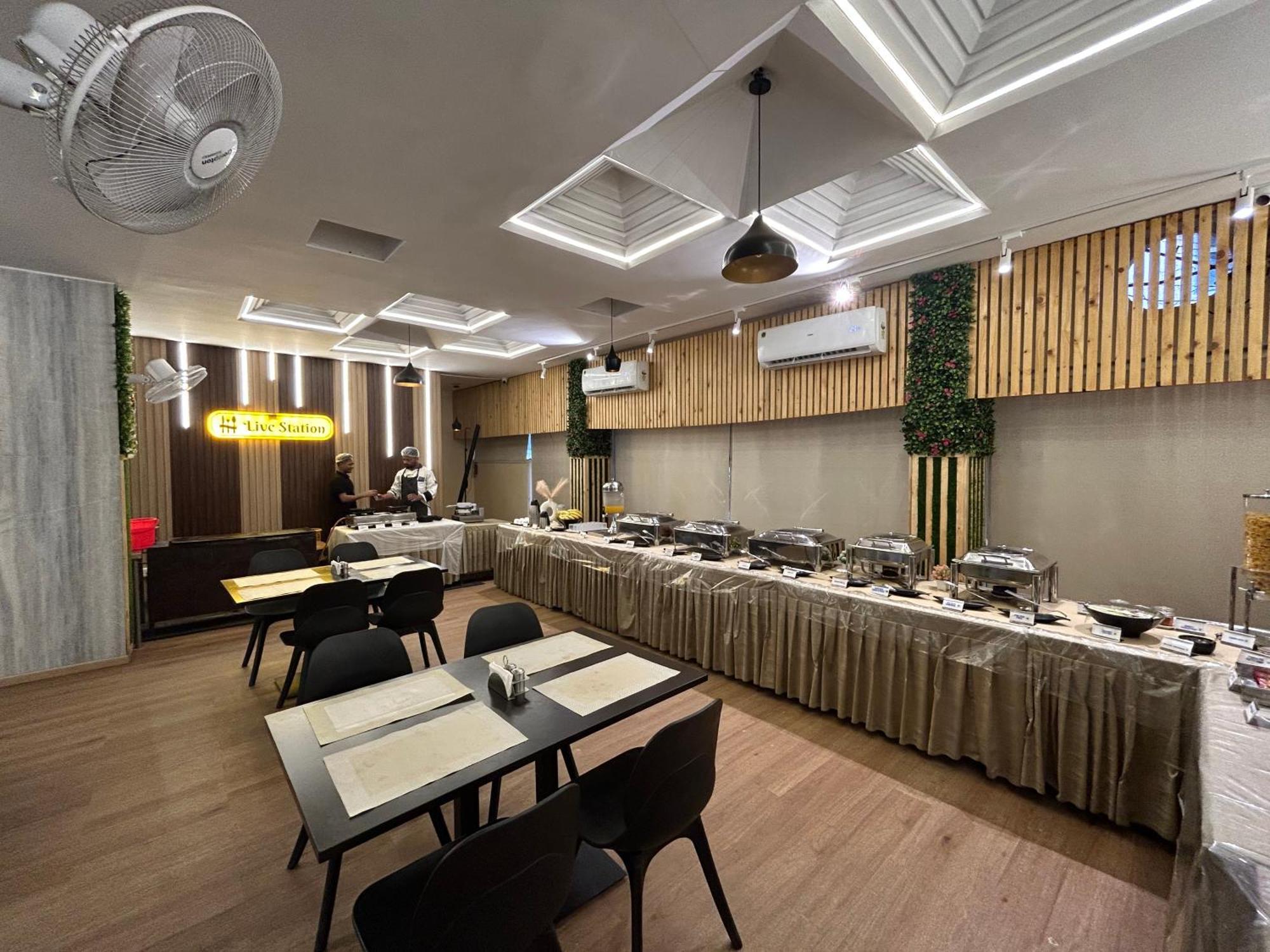 New Hotel Suhail Hyderabad Exteriör bild