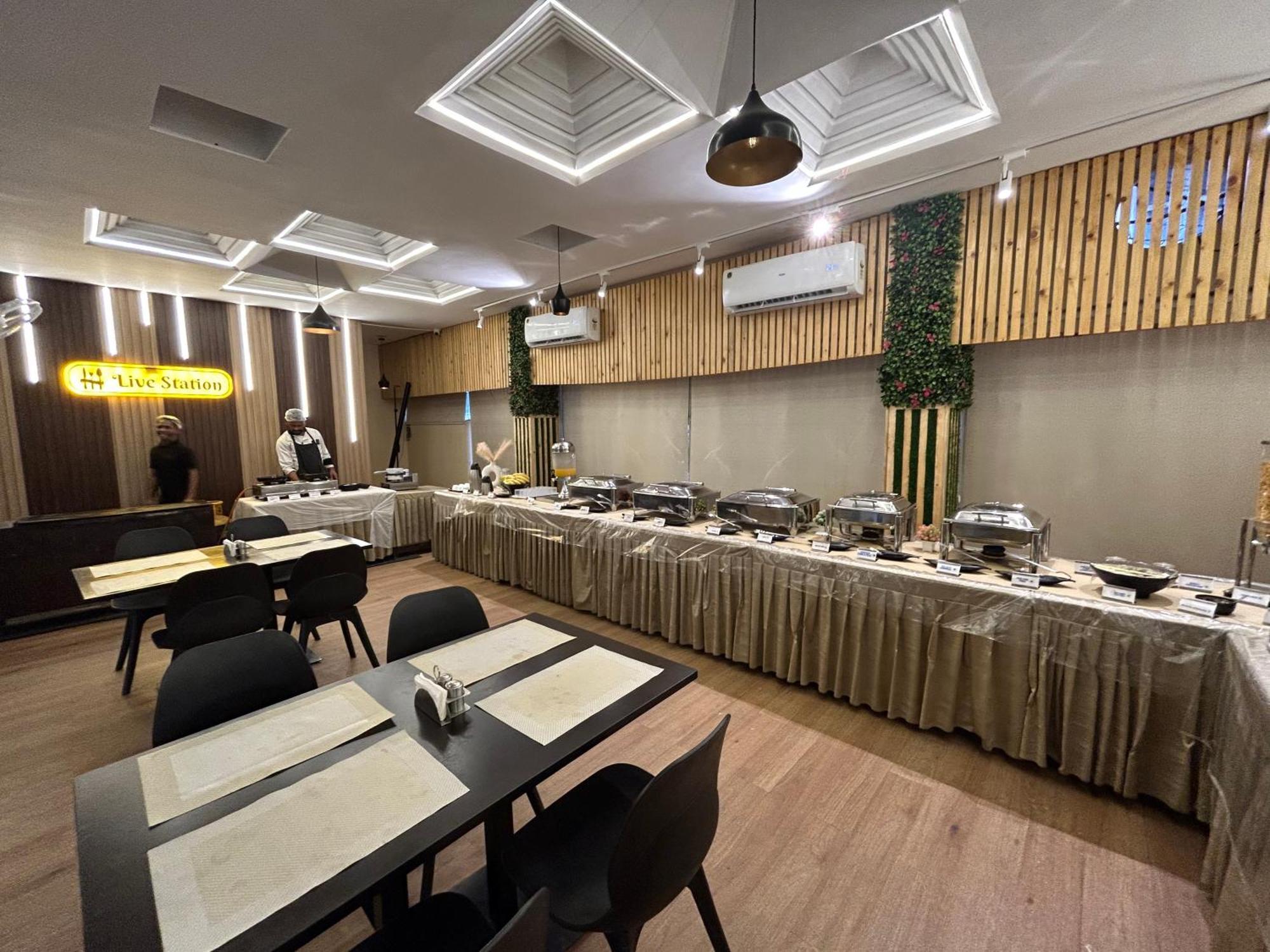 New Hotel Suhail Hyderabad Exteriör bild