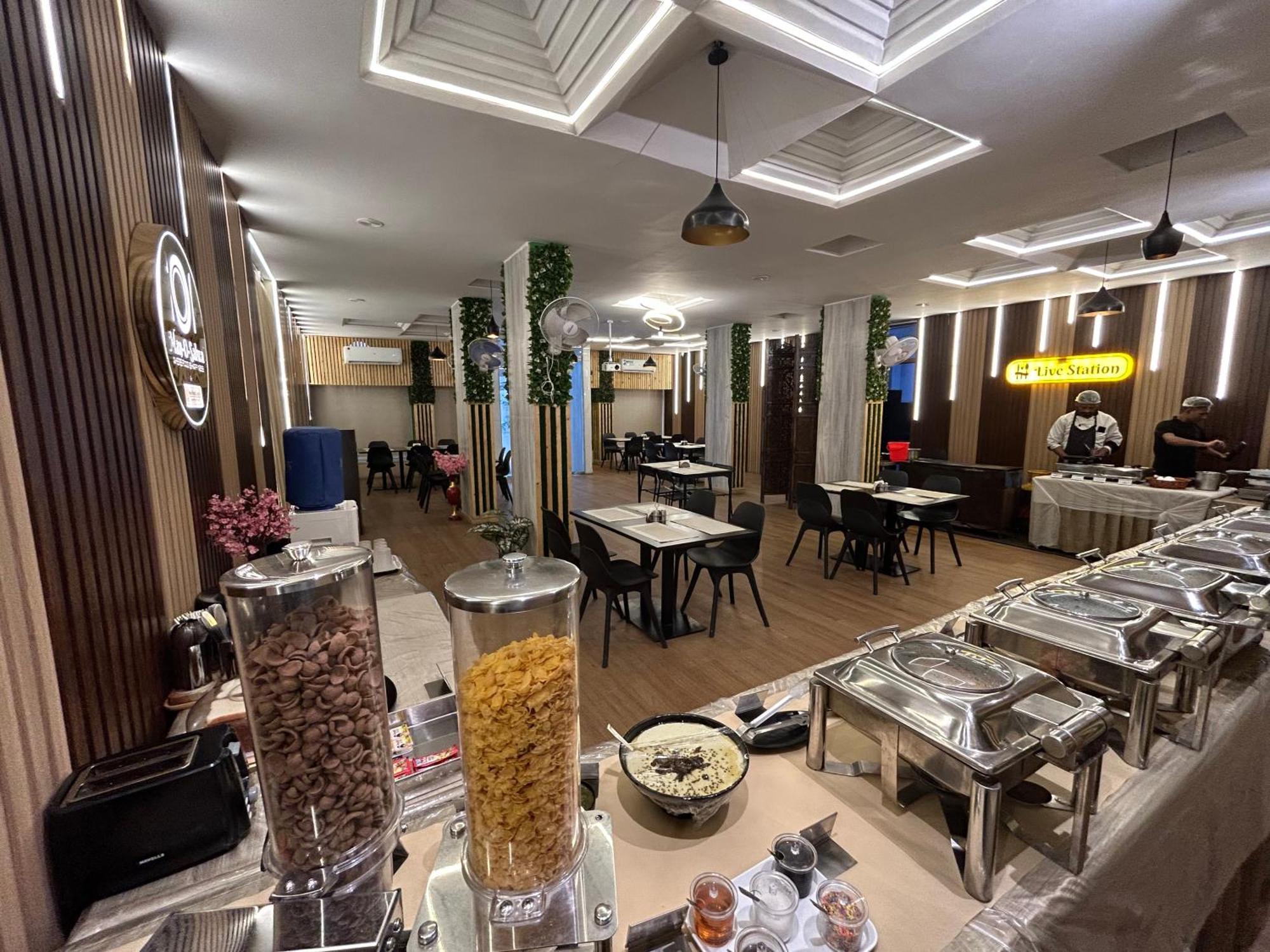 New Hotel Suhail Hyderabad Exteriör bild