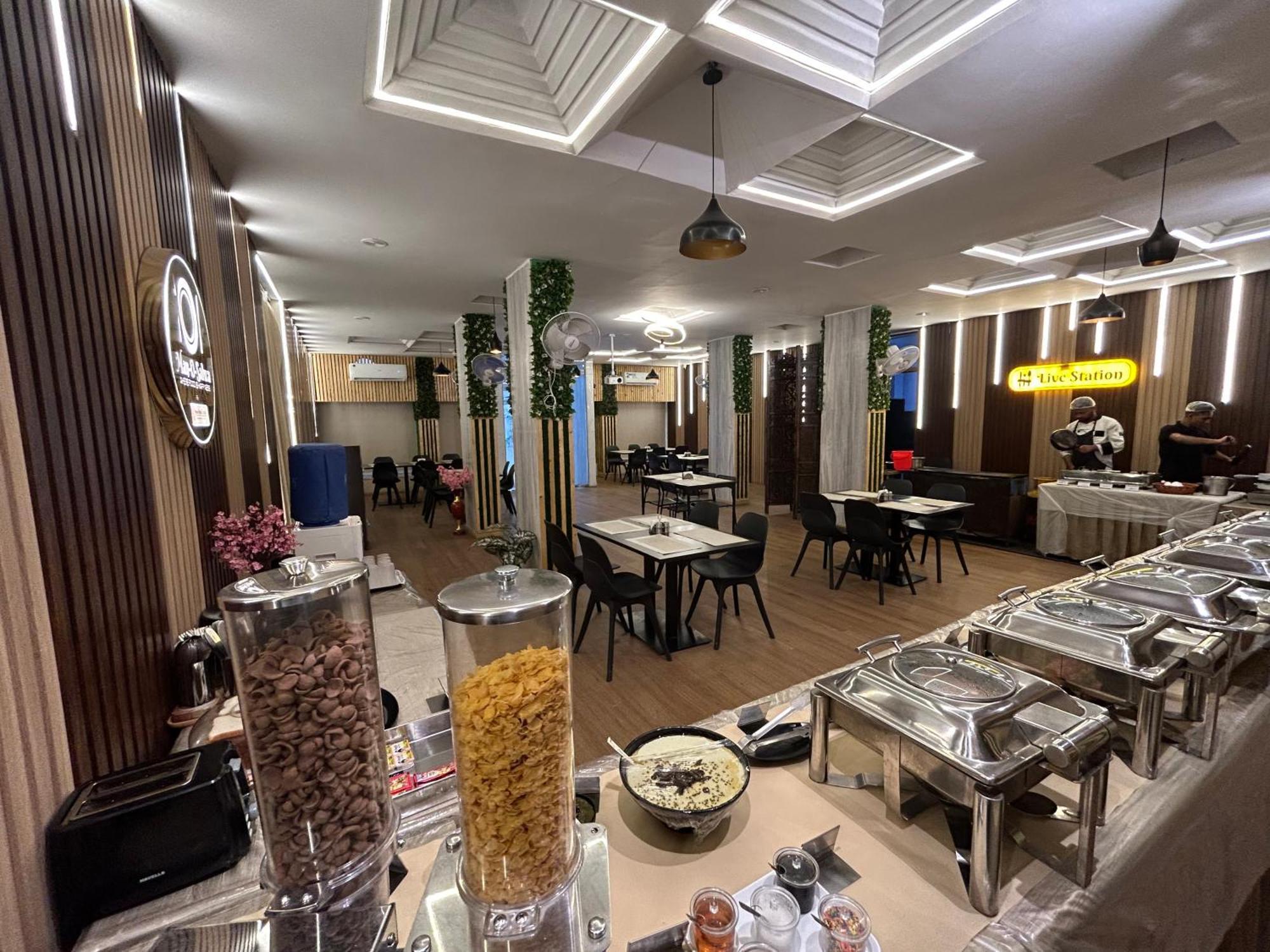 New Hotel Suhail Hyderabad Exteriör bild